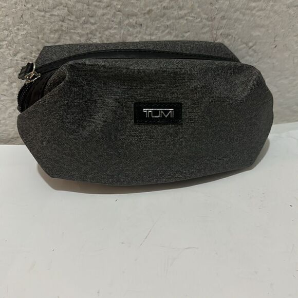 Tumi Delta First Class Travel Pouch - Picture 4 of 12